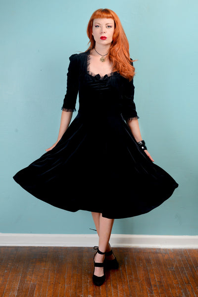 Vintage inspired 1950s Velvet stretch fit and flare dress - SM